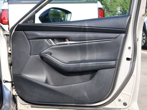 Used 2024 MAZDA MAZDA3 s FWD image 11