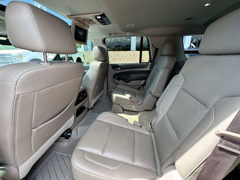 Used 2018 Chevrolet Tahoe Premier AWD/4WD image 17
