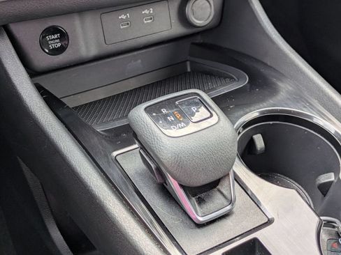 Used 2024 Nissan Rogue SV AWD/4WD image 22