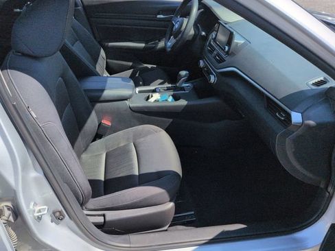 Used 2022 Nissan Altima 2.5 S FWD image 34