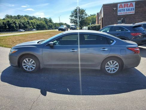 Used 2017 Nissan Altima 2.5 S w/ Power Driver Seat Package FWD image 8