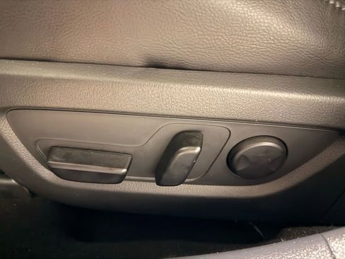 Used 2025 MAZDA CX-50 AWD 2.5 Hybrid w/ Premium Pkg image 12