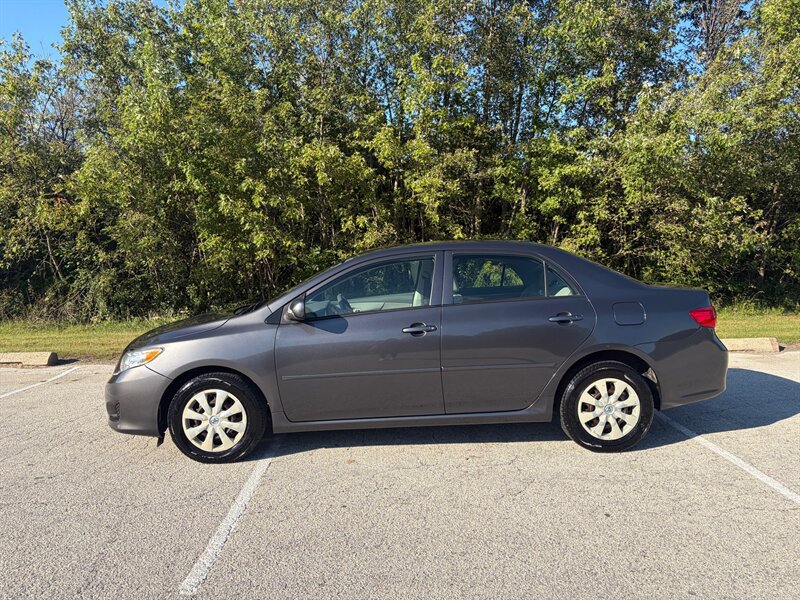 Used 2010 Toyota Corolla LE w/ All Weather Guard Pkg FWD image 2