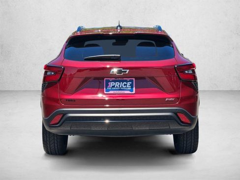 Used 2025 Chevrolet Trax RS w/ Driver Confidence Package FWD image 7