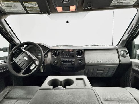 Used 2013 Ford F250 XL w/ PWR Equipment Group image 11