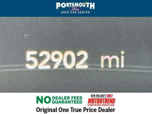 Used 2024 Chrysler Pacifica Touring-L image 18