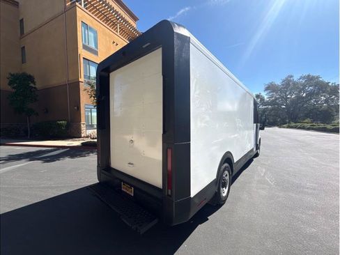 Used 2025 Chevrolet Brightdrop 600 w/ Power Door Package FWD image 7