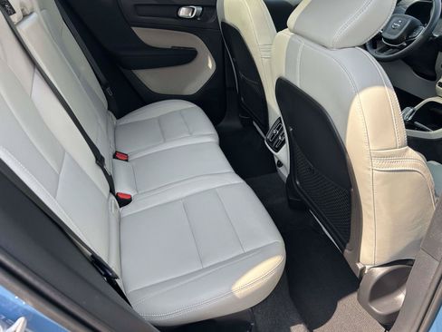 Certified 2024 Volvo XC40 B5 Plus AWD/4WD image 15