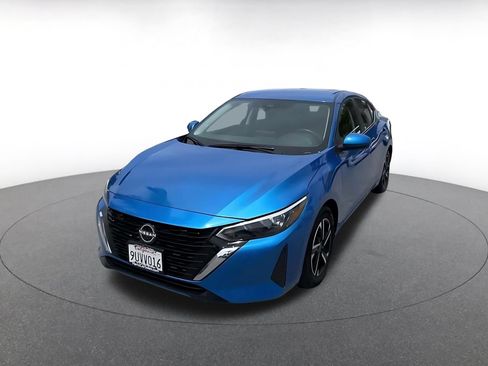 Used 2025 Nissan Sentra SV FWD image 7