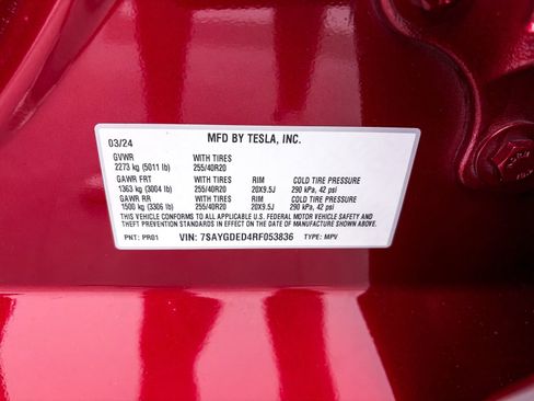 Used 2024 Tesla Model Y 2WD image 37