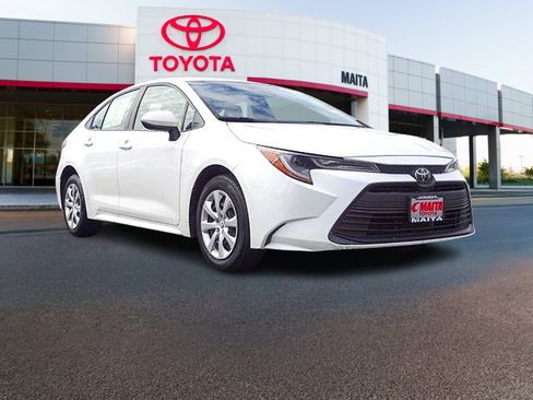 Used 2024 Toyota Corolla LE FWD image 1