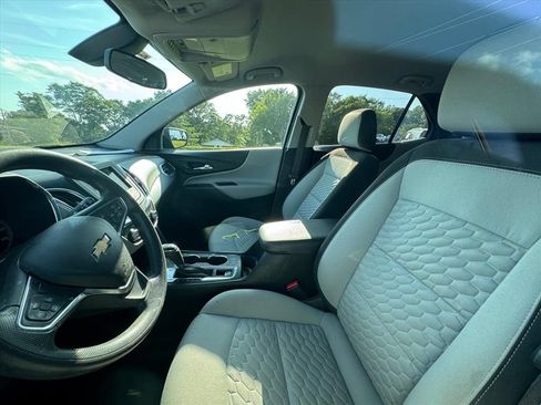 Used 2019 Chevrolet Equinox LS w/ LS Convenience Package FWD image 8