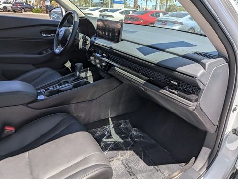 Certified 2025 Honda Accord Touring image 25