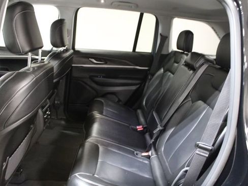 Used 2023 Jeep Grand Cherokee Limited AWD/4WD image 20