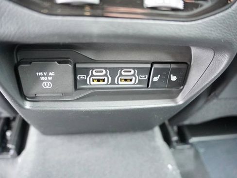 New 2025 Jeep Grand Cherokee Limited w/ Black Appearance Package image 12