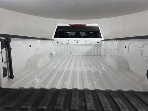 Certified 2025 GMC Sierra 3500 SLT w/ X31 Off-Road Package image 9