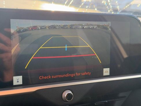 Used 2025 Toyota Crown Limited AWD (Natl) image 21