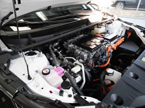 Used 2023 Toyota bZ4X Limited image 33