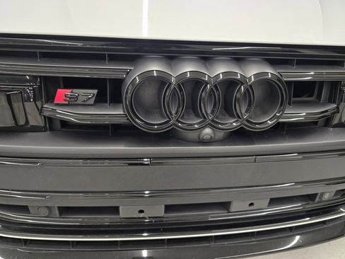 Used 2022 Audi S7 Prestige w/ Prestige Package image 9