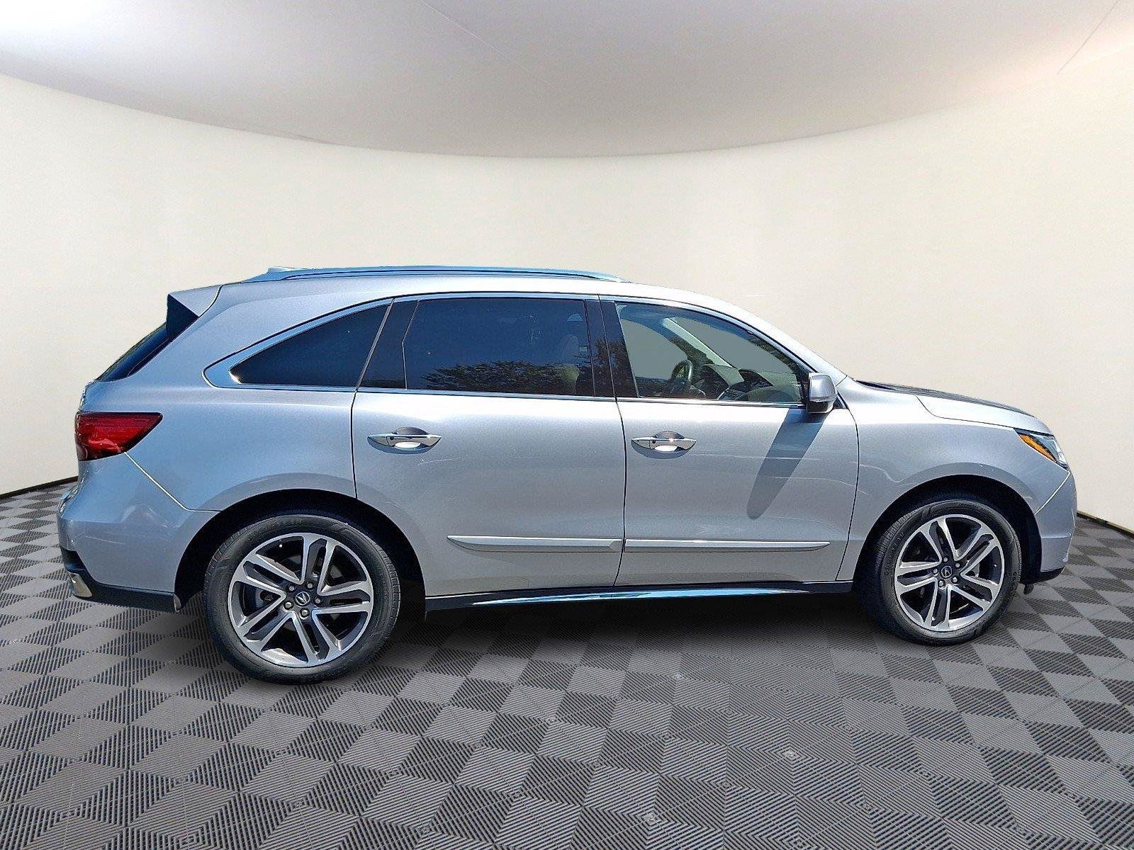 Used 2018 Acura MDX w/ Advance & Entertainment Pkg AWD/4WD image 7