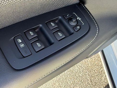 Certified 2024 Volvo S60 B5 Plus w/ Protection Package Premier image 29