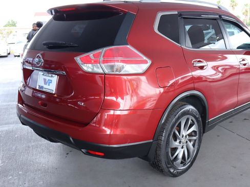 Used 2015 Nissan Rogue SL w/ SL Premium Package FWD image 7