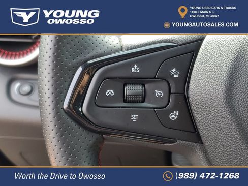 Used 2024 Chevrolet Trax RS FWD image 11