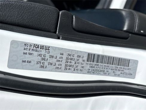 Used 2019 Jeep Grand Cherokee Limited image 34