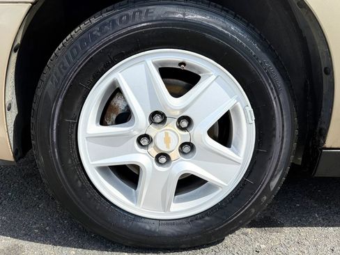 Used 2004 Chevrolet Malibu LS w/ Preferred Equipment Group FWD image 38