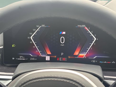 Used 2026 BMW X5 xDrive40i w/ Executive Package image 13