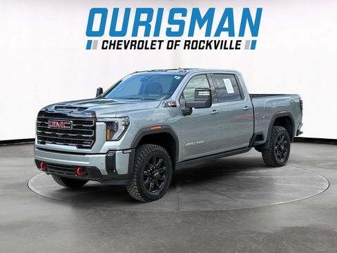 Used 2025 GMC Sierra 2500 AT4 w/ AT4 Premium Plus Package AWD/4WD image 2