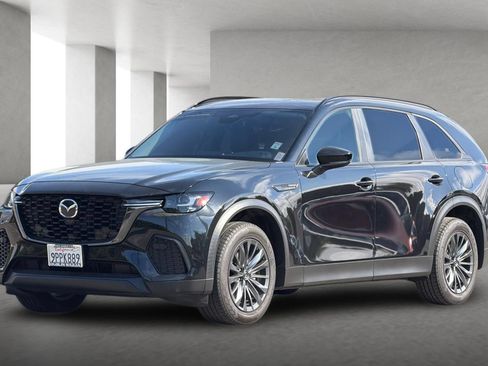 Certified 2025 MAZDA CX-70 3.3 Turbo w/ Preferred Package AWD/4WD image 8