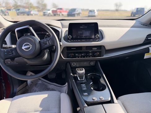 Certified 2023 Nissan Rogue SV image 13