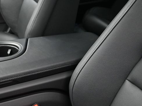 New 2026 Porsche Taycan image 21