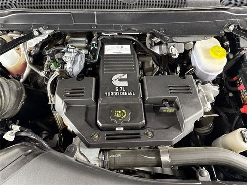 Used 2024 RAM 3500 Laramie w/ Night Edition image 43
