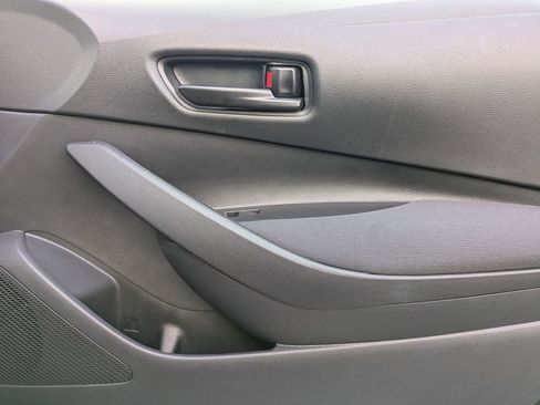 Used 2025 Toyota Corolla LE image 33