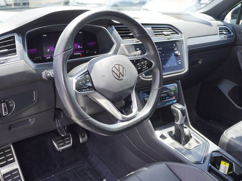 Used 2022 Volkswagen Tiguan SE R-Line FWD image 14