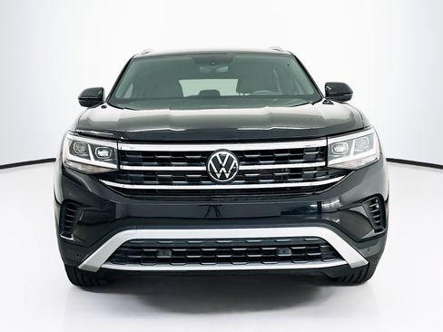 Used 2023 Volkswagen Atlas Cross Sport SE w/ Black Wheel Package AWD/4WD image 2