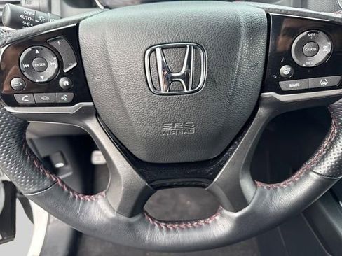 Used 2025 Honda Passport Black Edition image 7