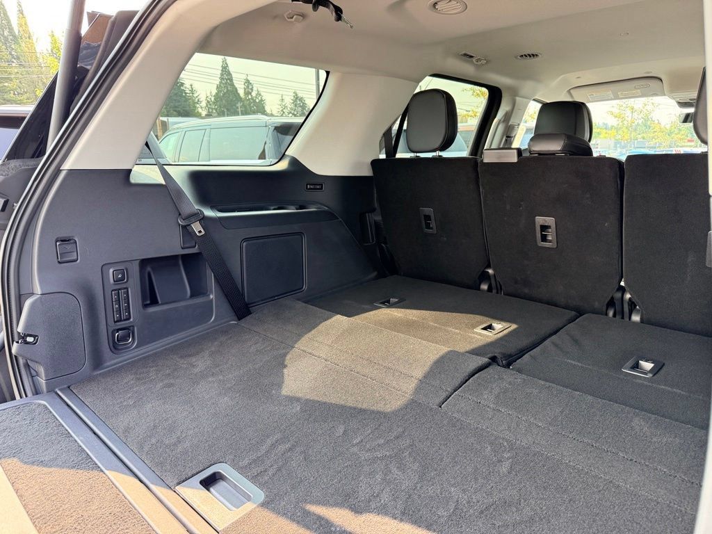 New 2027 Lincoln Navigator Premiere AWD/4WD image 29