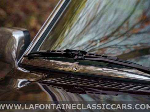 Used 1991 Jeep Grand Wagoneer image 39