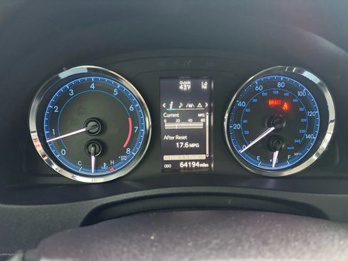 Used 2019 Toyota Corolla SE image 14