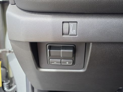 New 2026 Chevrolet Colorado LT w/ LT Convenience Package RWD image 32