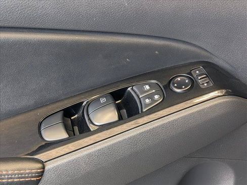 Used 2024 Nissan Altima 2.5 SR FWD image 11