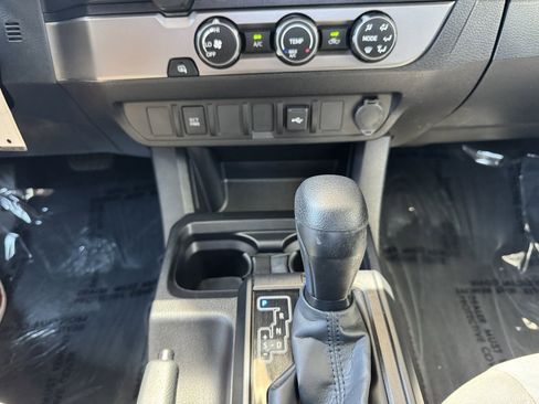 Used 2023 Toyota Tacoma SR image 23