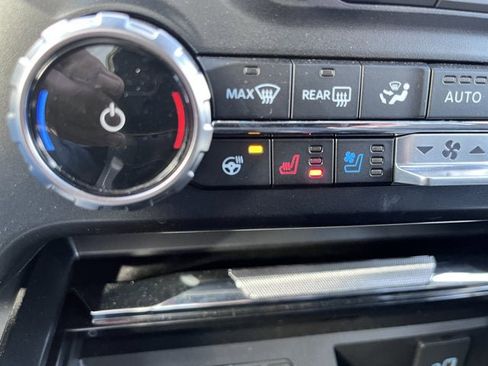 Used 2024 Ford F250 Lariat w/ Lariat Ultimate Package image 24