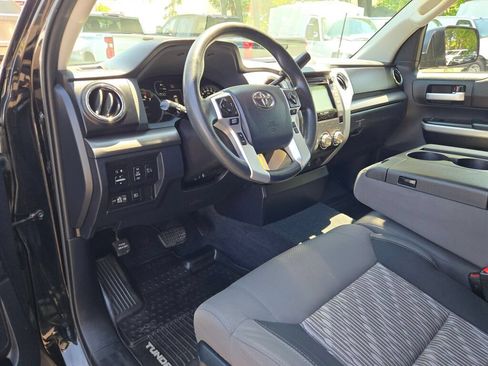 Used 2018 Toyota Tundra SR5 AWD/4WD image 22
