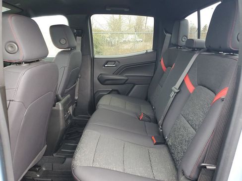 Certified 2025 Chevrolet Colorado Z71 w/ Technology Package image 28