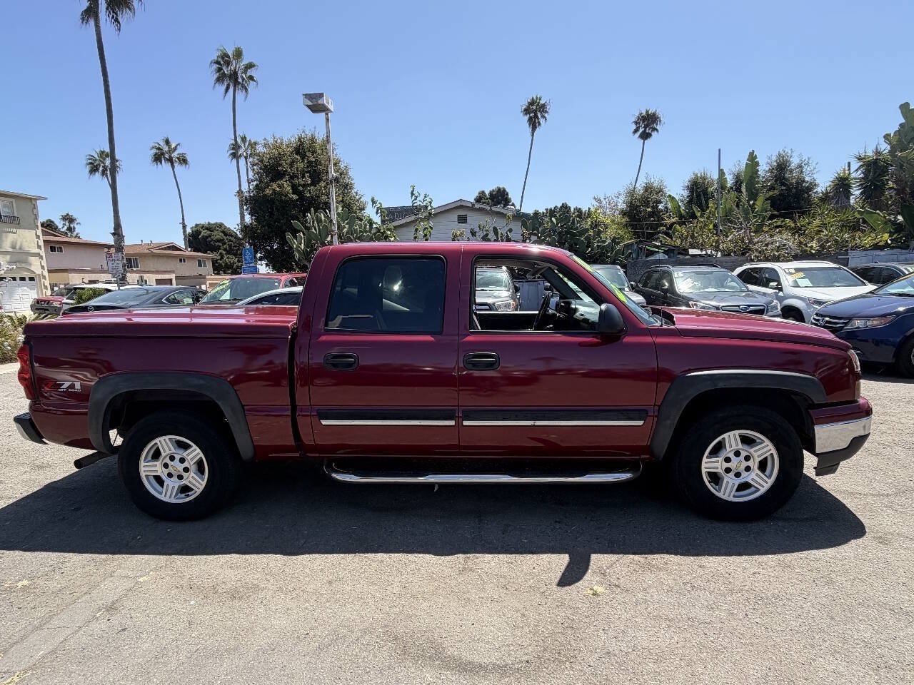 Used 2006 Chevrolet Silverado 1500 LT w/ Onstar Plus Package AWD/4WD image 4