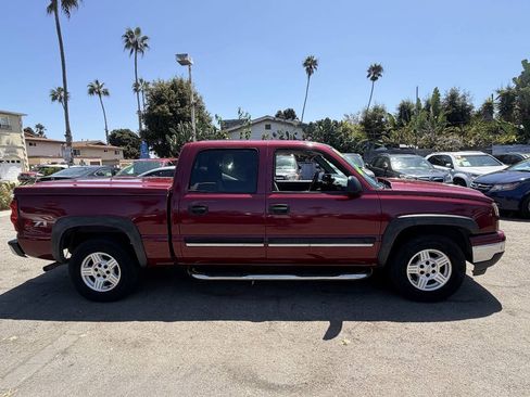 Used 2006 Chevrolet Silverado 1500 LT w/ Onstar Plus Package AWD/4WD image 4